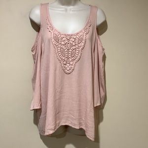 DR2 cold shoulder top